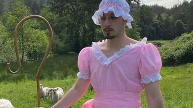 Sosyal medya da hiç karşı cins hesabı açtınız mı?