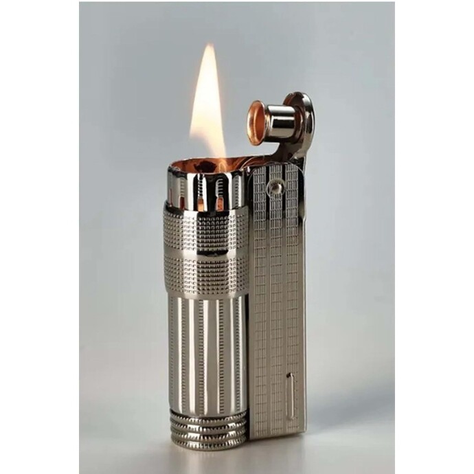 Sizce Zippo çakmak mı yoksa muhtar çakmağı mı daha karizmatik?