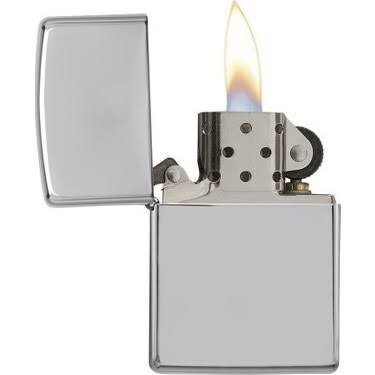 Sizce Zippo çakmak mı yoksa muhtar çakmağı mı daha karizmatik?