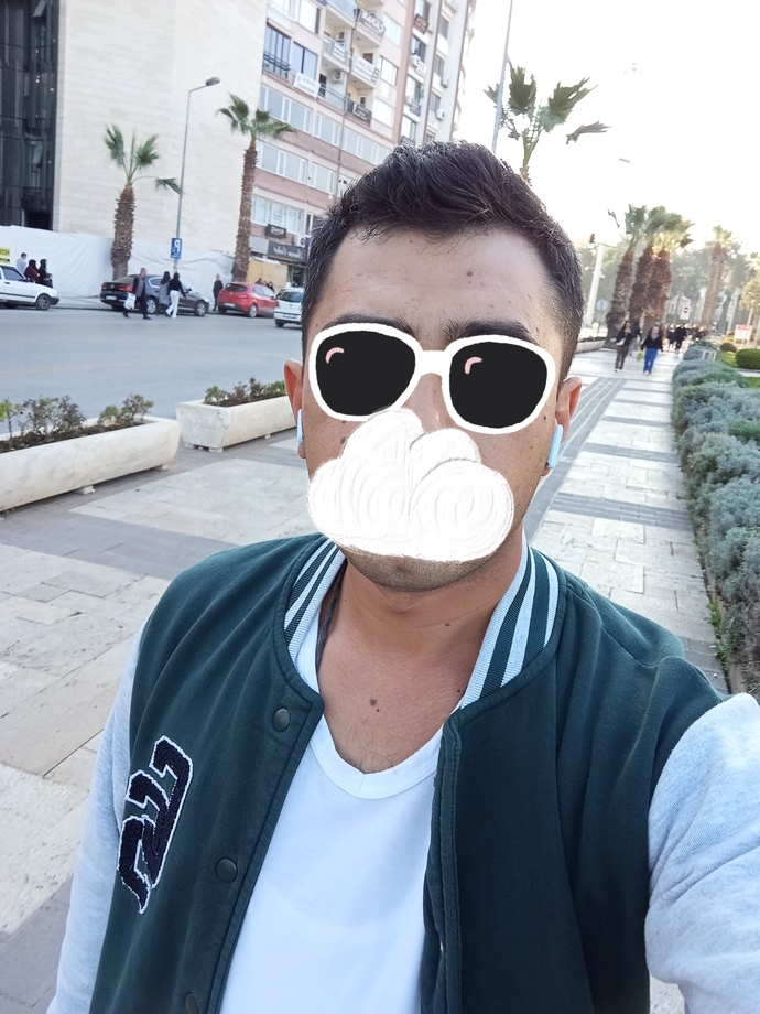 Yolda yürürken müzik dinler misiniz?