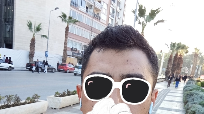 Yolda yürürken müzik dinler misiniz?