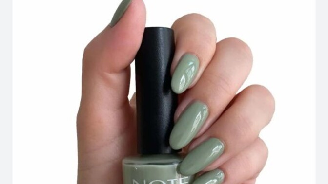 Kızlar merhaba 😊 sadece en sevdiğiniz iki renk oje tavsiye eder misiniz?