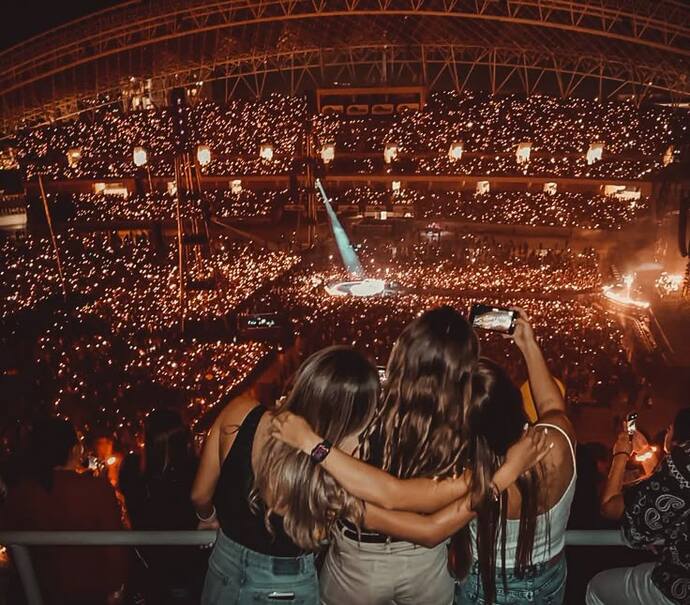 Telefonla çekim yapmak konser deneyimini bozuyor mu?