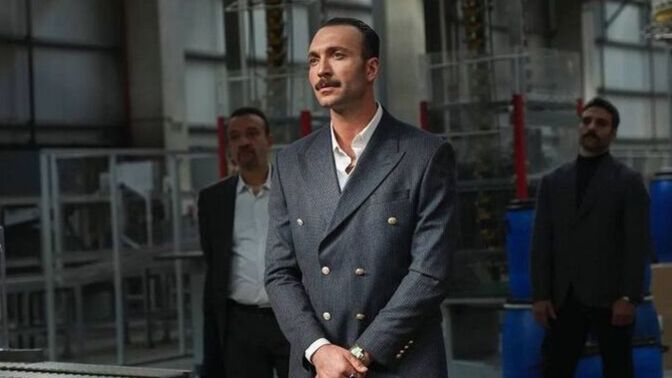 Eşref kek'in babolisi Kadir'in şoför'ünün takip isteğine dönsem spoiler alır mıyım?