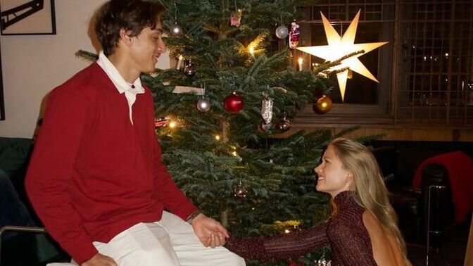 Anne babanızın yanında sevgilinizle el ele konuşur musunuz?