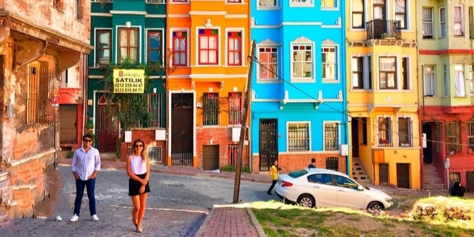 Çok gezen mi bilir çok okuyan mı?