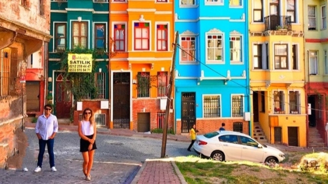 Çok gezen mi bilir çok okuyan mı?