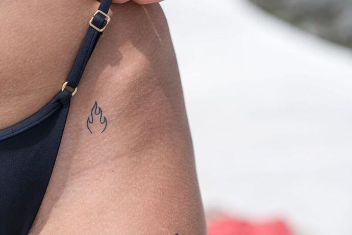 Kasık veya kalça bölgesine dövme önerileri olan var mı daha doğrusu bu işlerden anlayan?