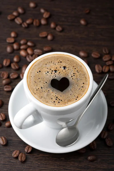 Size çay mı ısmarlardım kahve mi söyleyeyim mi?