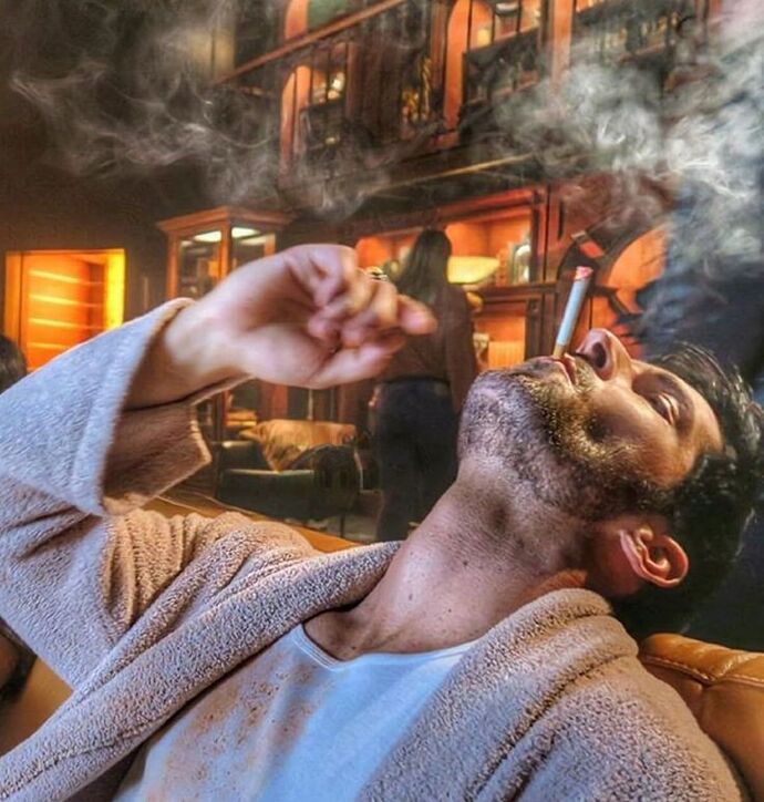 Sevmediğiniz biriyle para için evlenebilir misiniz?