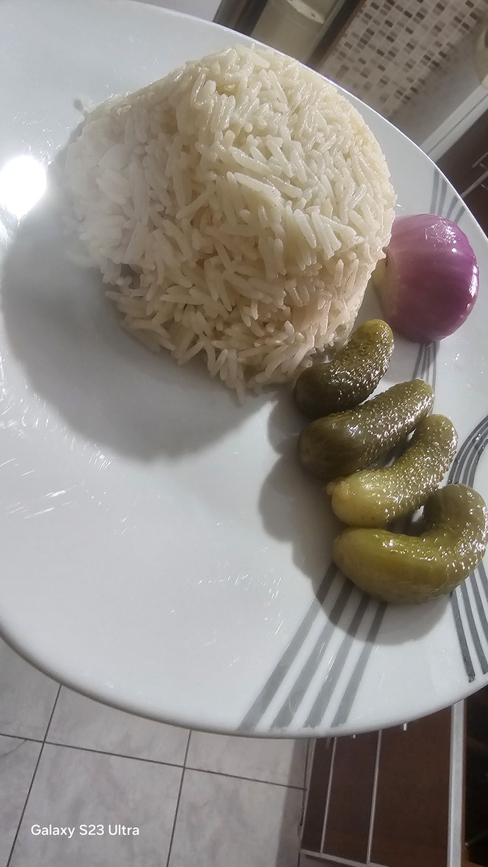 Turşu hangi yemeğin yanında güzel gider?