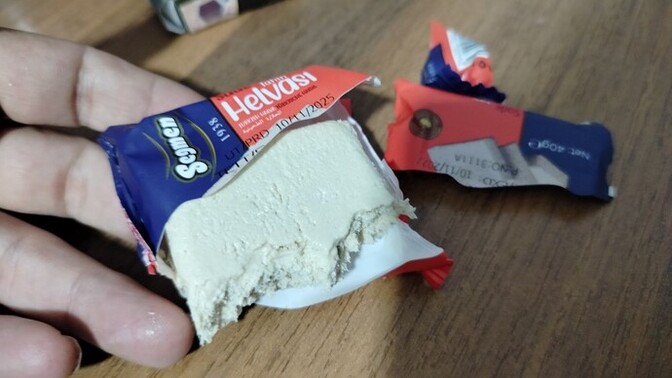 Helva yer misin sana vereyim mi?