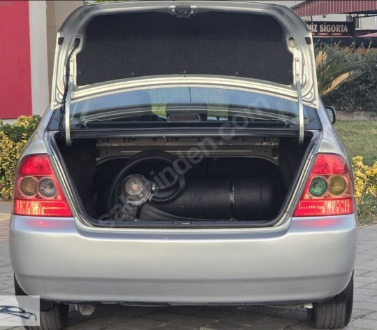 Arabanızın bagajı kaç litre memnun musunuz?