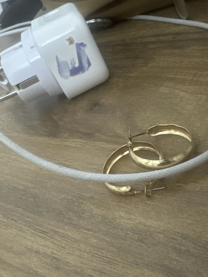 İPhone orijinal kablo alıyorum 500₺ye 2 aya bozuluyor neden böyel?