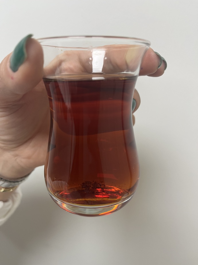 Ben size çay ısmarlayayım mı?