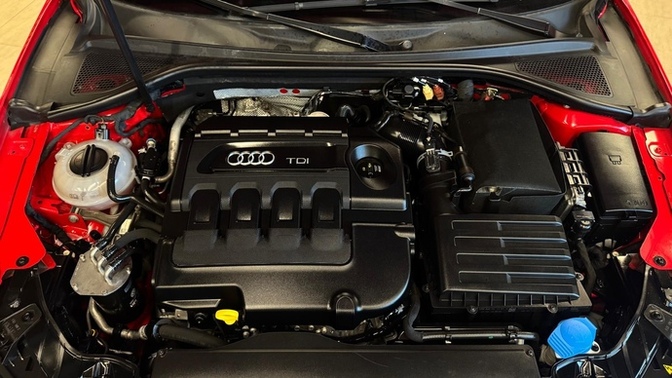 Arabanın motor kısmını temizliyormusunuz?