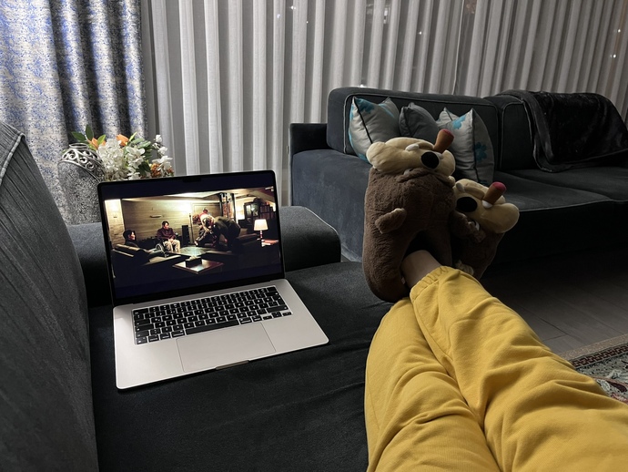 Hello, Film gecesi yapmayı sever misiniz?