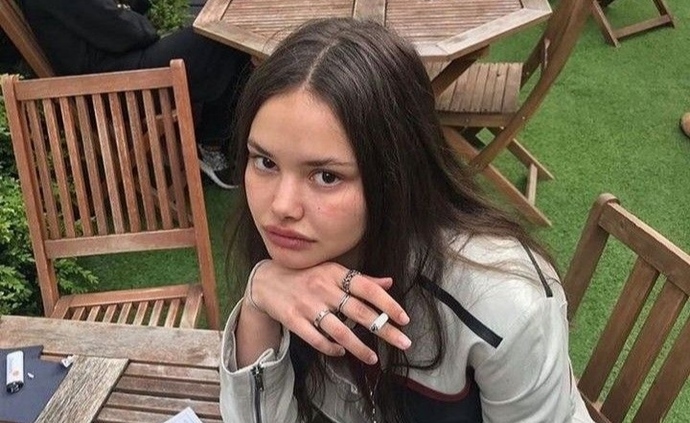 Yüz ifaden somurtkan mıdır?