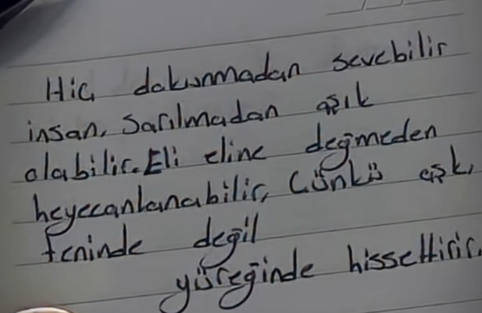 Hiç dokunmadan sevebilir mi insan?