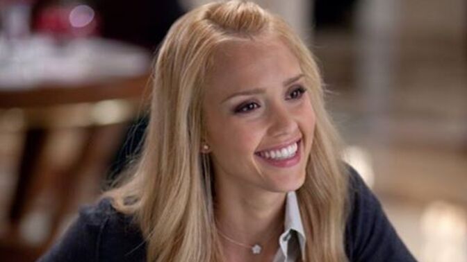 Güzel kadınların aşk hayatı neden genelde kötü olur?