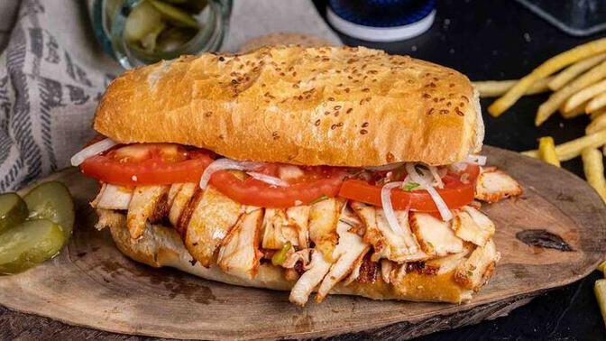 Tavuk döner sevmek garibanlık mıdır 🐔?