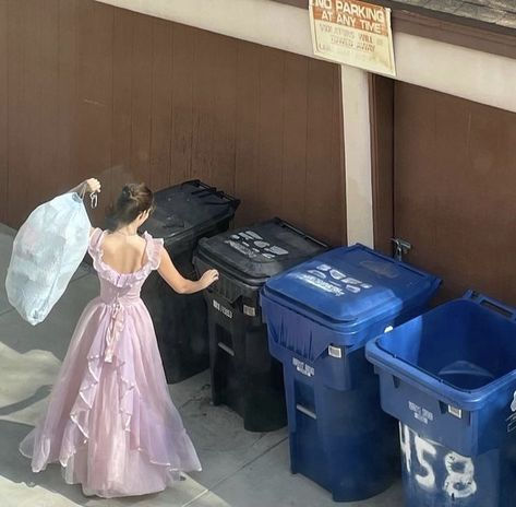 Ayrıldıktan sonra eski sevgilinizin verdiği hediyeyi kullanır mıydınız?