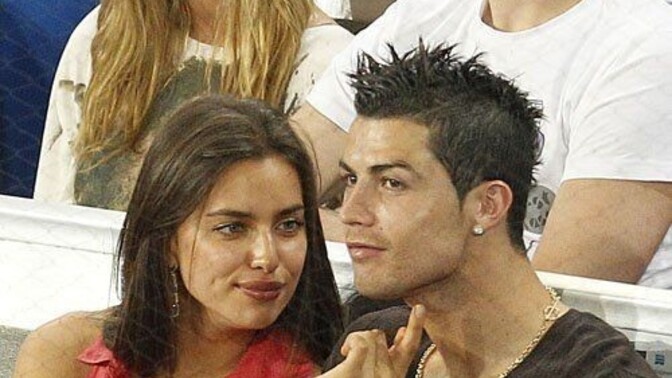 Sevgilinin eski ilişkilerini bilmek seni daha güvende mi hissettirir, daha huzursuz mu?