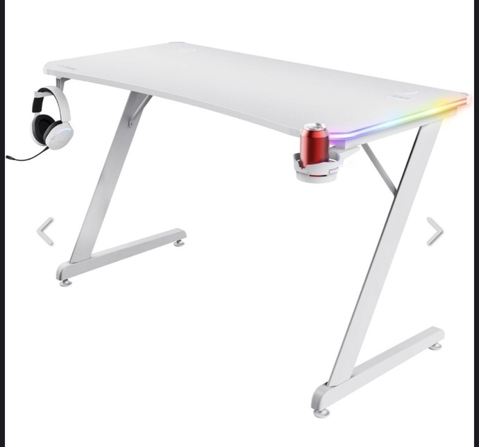 Beyaz bilgisayar masasına hangi koltuk güzel olur?