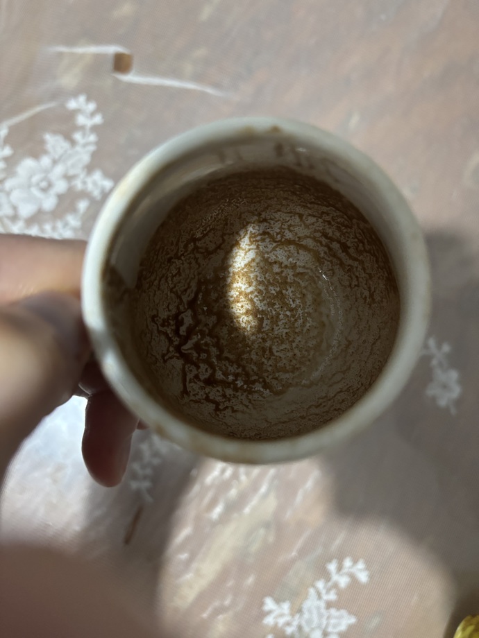 Herkese günaydın. Kim bana fal bakar?