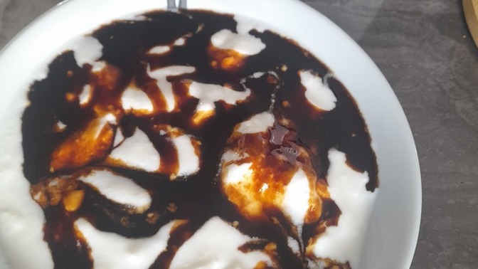 Yoğurt , pekmez severmisiniz arada güzel oluyor ben severim?