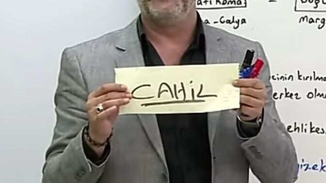 Siz de çoğu insanın zekadan yoksun olduğunu düşünüyor musunuz?