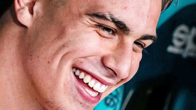 Kenan Yıldız mı Çağatay Ulusoy mu daha yakışıklı?
