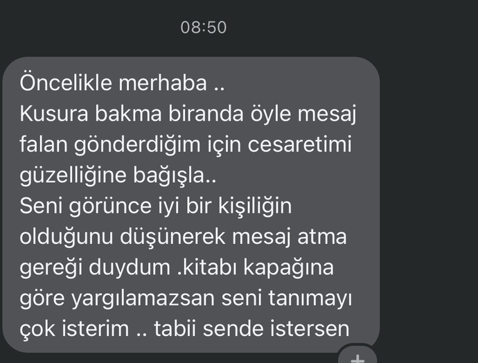 Facebook’ta mesaj isteklerini açtım mesajlara bakın sabahtan komedi 😂😂?