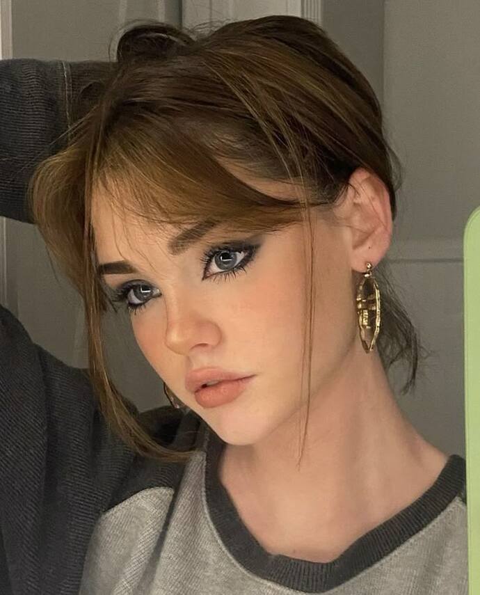 Böyle kızlar varken bizi kim tercih etsin?