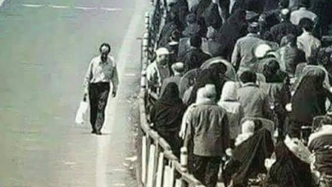 Birçok kişinin bile isteye yanlış yapmasına rağmen senin doğruda inat etmen nasıl hissettiriyor?