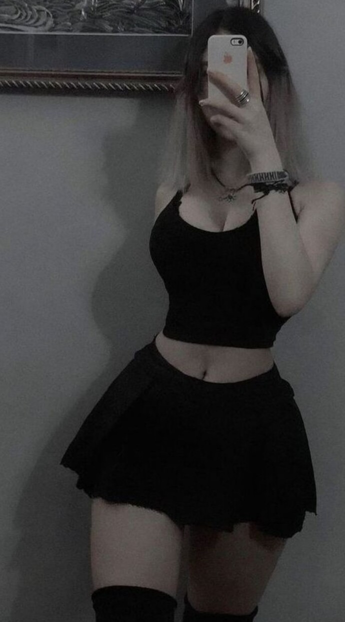Prenseslerim selamm😘💃 hangi kombin daha güzel sizce?