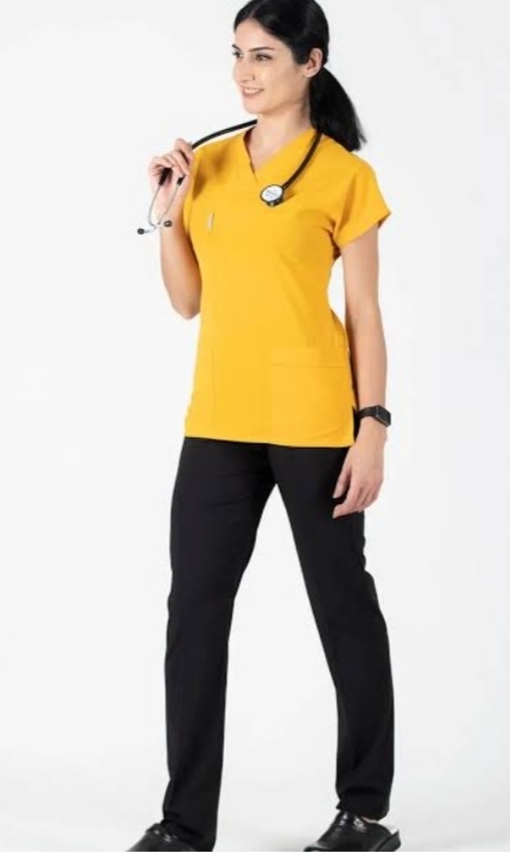 Sarı siyah sarı siyah giyinip eşek arısı gibi oldum 💛🖤?