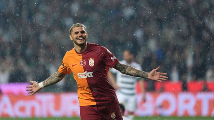 Galatasarayın en golcü yabancı futbolcusu: Mauro İcardi! Ne düşünüyorsunuz?