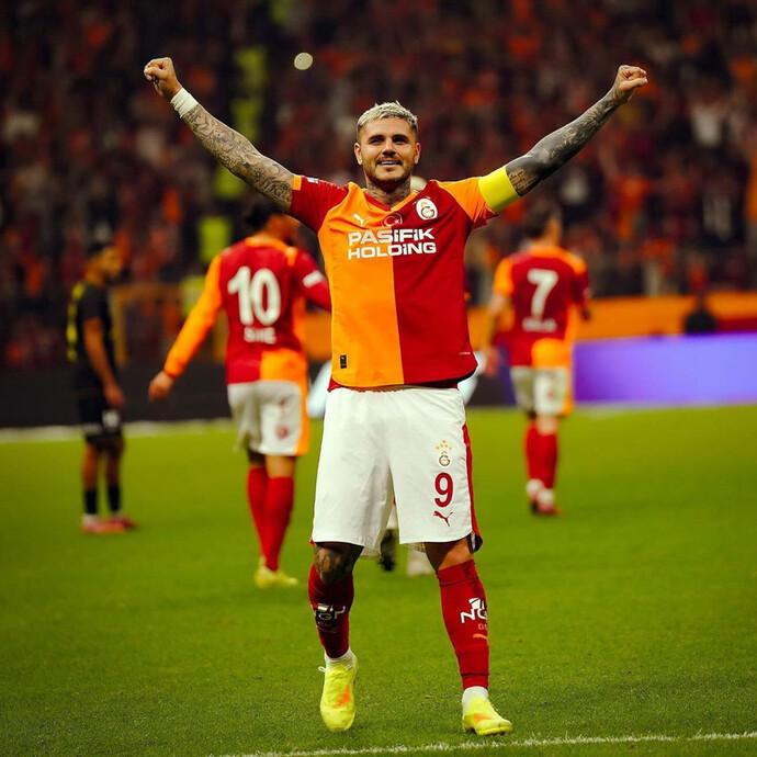 Galatasarayın en golcü yabancı futbolcusu: Mauro İcardi! Ne düşünüyorsunuz?