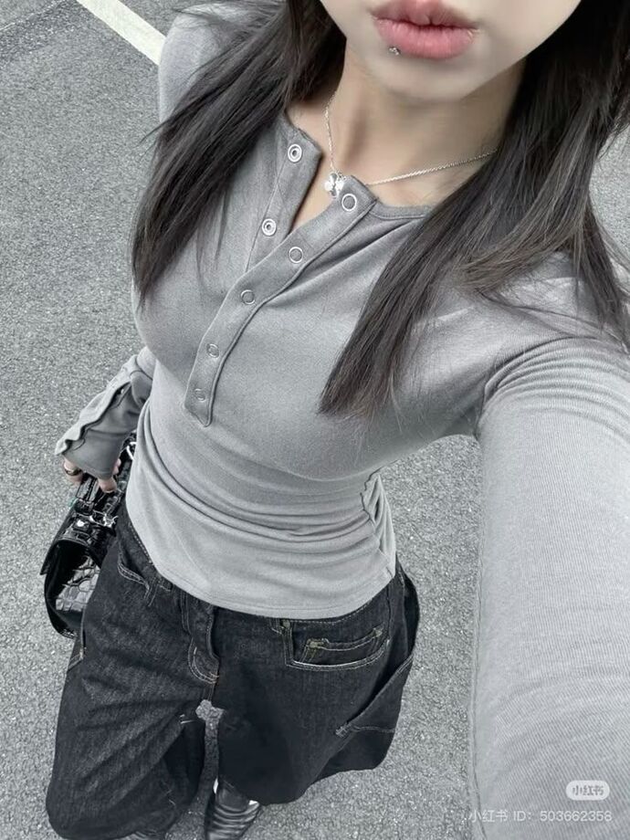 22 yim 23 olcam bu yaşa göre bu kombinler ve stil fazla mi cocuksu? yoksa iyi mi? artik boyle gorunmeye karar verdim?