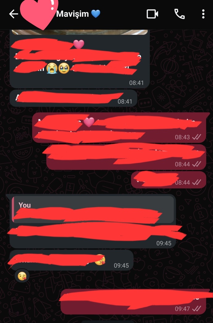 Konuşmaktan asla doymadın biri var mı?