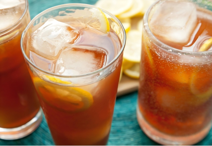 Limonlu sıcak çay mı limonlu soğuk çay mı?