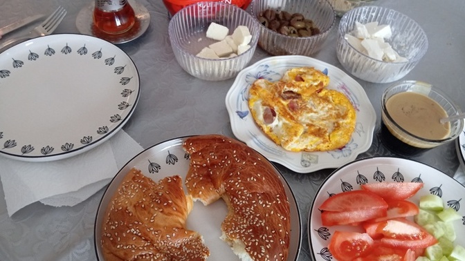 Sabah? Çayı içtinizmi?