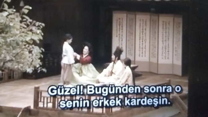 Aktif olarak hangi diziyi, filmi, animeyi izliyorsunuz?