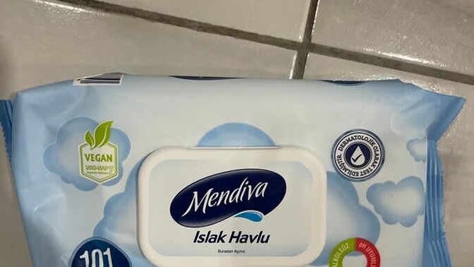 Bu ıslak mendil et türü şeyler yemediği için mi vegan?