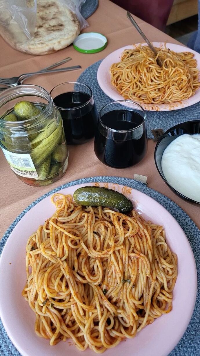 Şu an önünde olsa hayır diyemeyeceğin tek yemek ne olurdu?