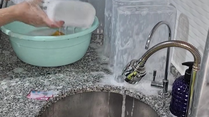 Elde yıkanan bulaşık mı daha hijyenik yoksa bulaşık makinesi mi gerçekten daha temiz yıkar?