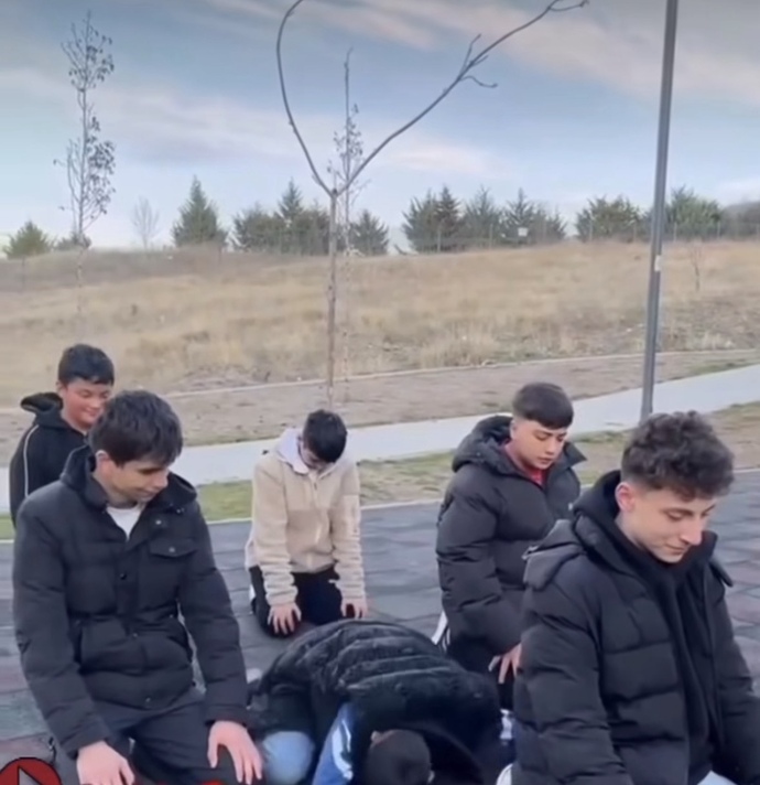 Ahlaki bir problem olan bu akım hakkında ne düşünüyorsunuz?