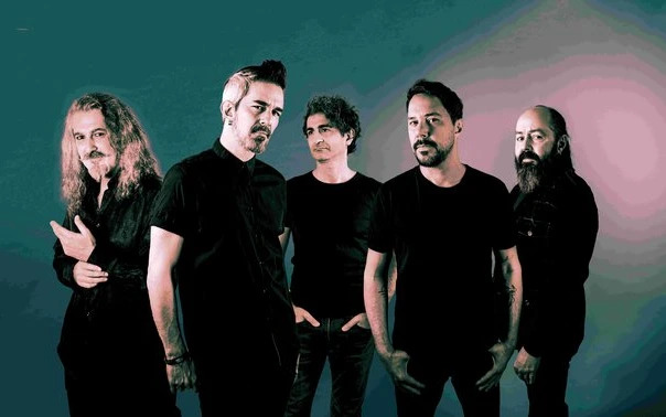 Sizce Türkiyenin en başarılı rock grubu hangisi?