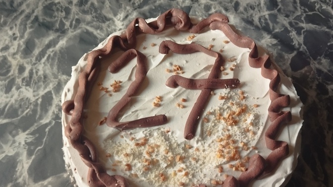 Bugün dogum günüm! Pastam nasil olmus?